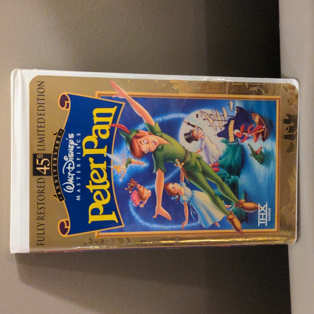 🏷️ 3/$30🏷️Walt Disney's Peter Pan VHS (45th anniversary limited edition)